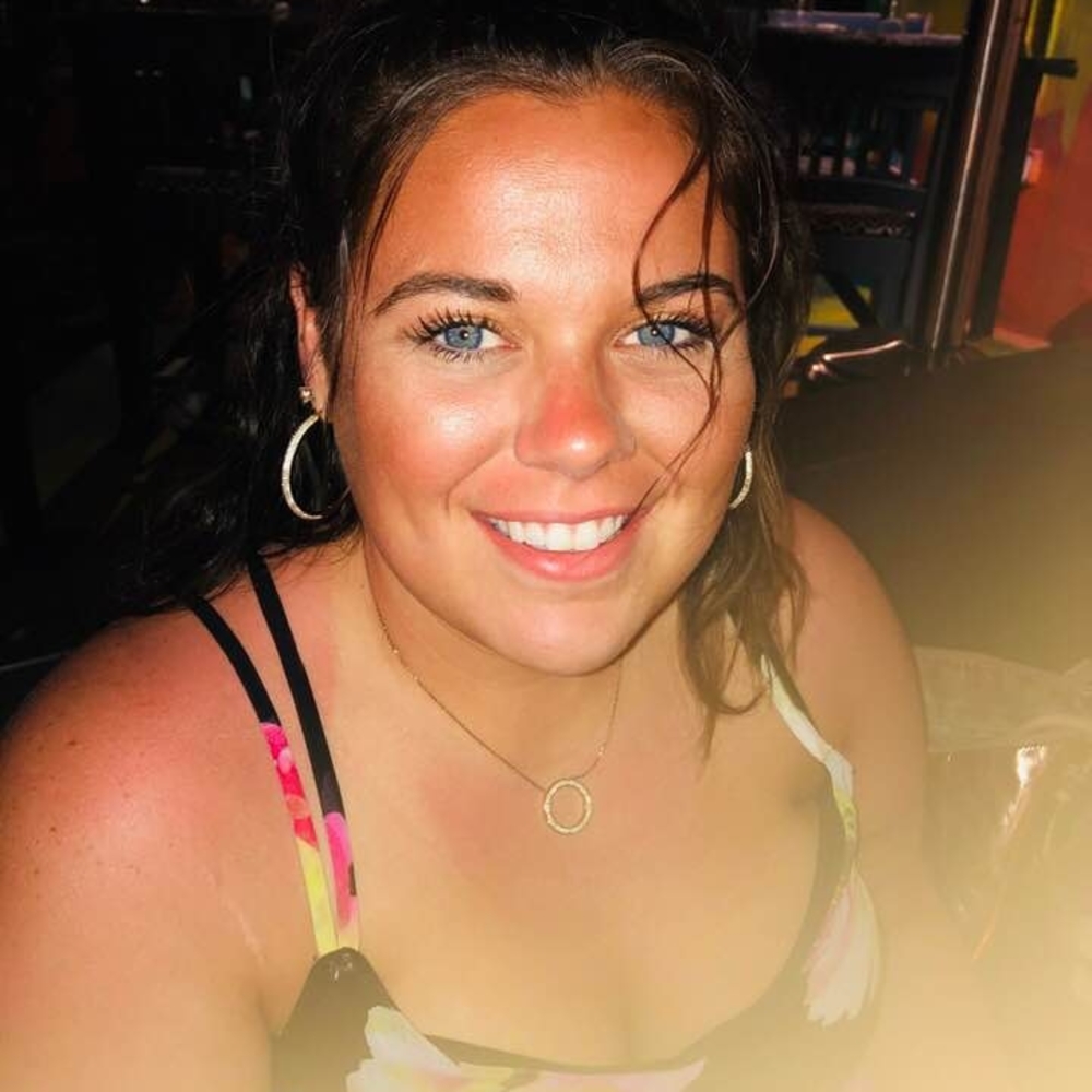 Meet your Posher, Olivia